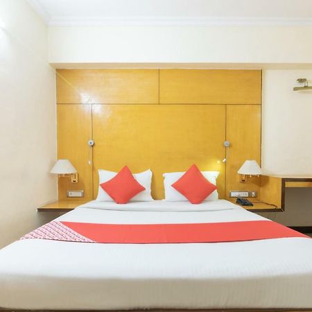 העיר בנגלור Oyo 10534 Hotel Kanishka מראה חיצוני תמונה