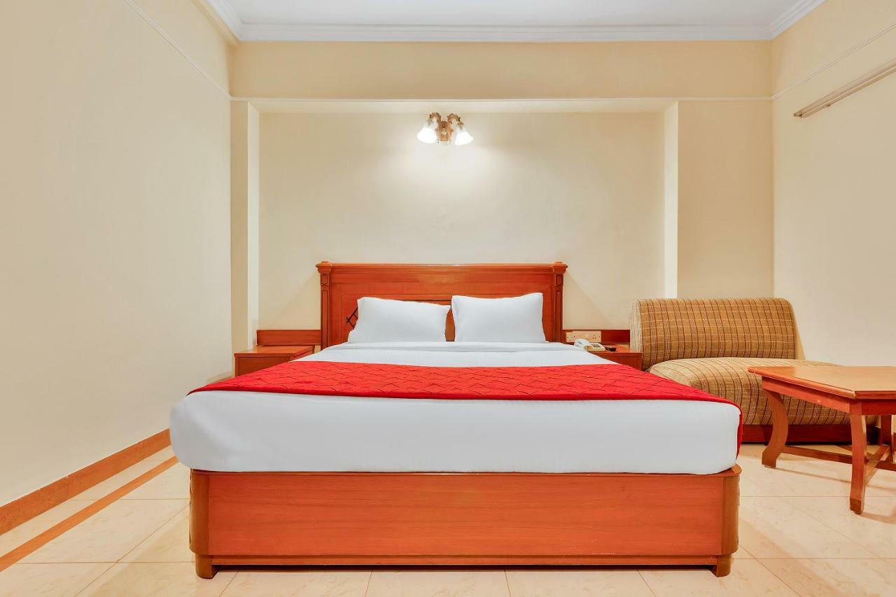 העיר בנגלור Oyo 10534 Hotel Kanishka מראה חיצוני תמונה