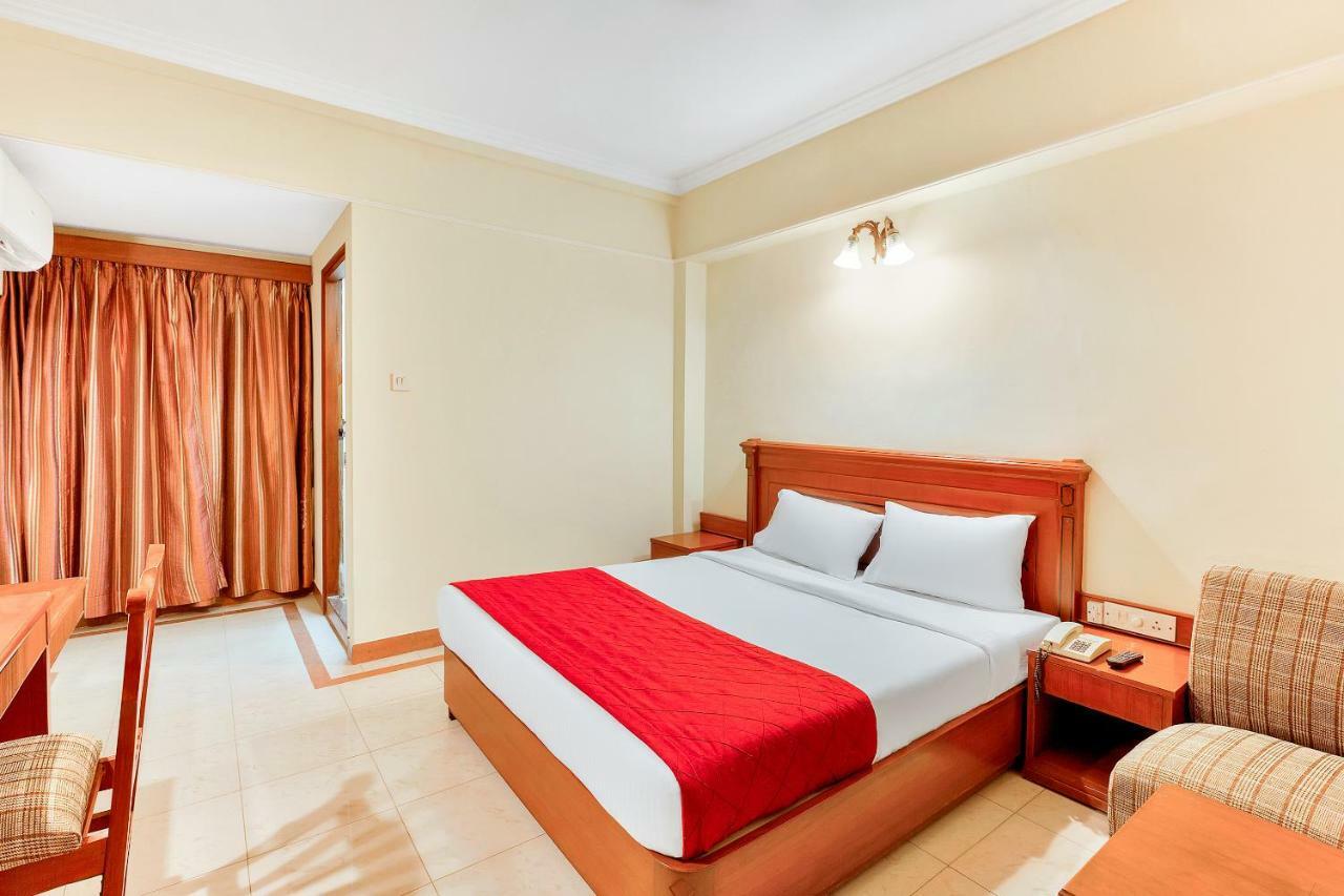 העיר בנגלור Oyo 10534 Hotel Kanishka מראה חיצוני תמונה