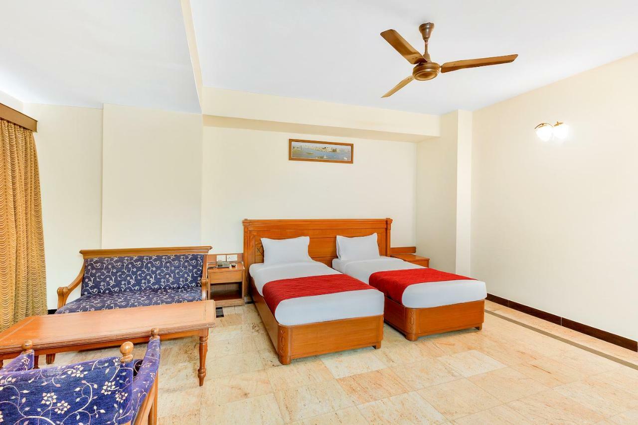העיר בנגלור Oyo 10534 Hotel Kanishka מראה חיצוני תמונה