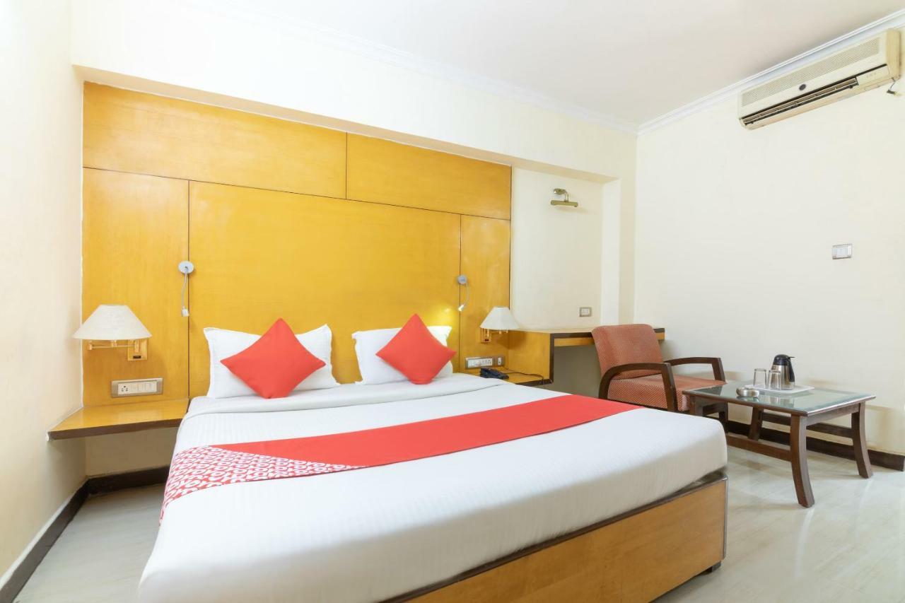 העיר בנגלור Oyo 10534 Hotel Kanishka מראה חיצוני תמונה