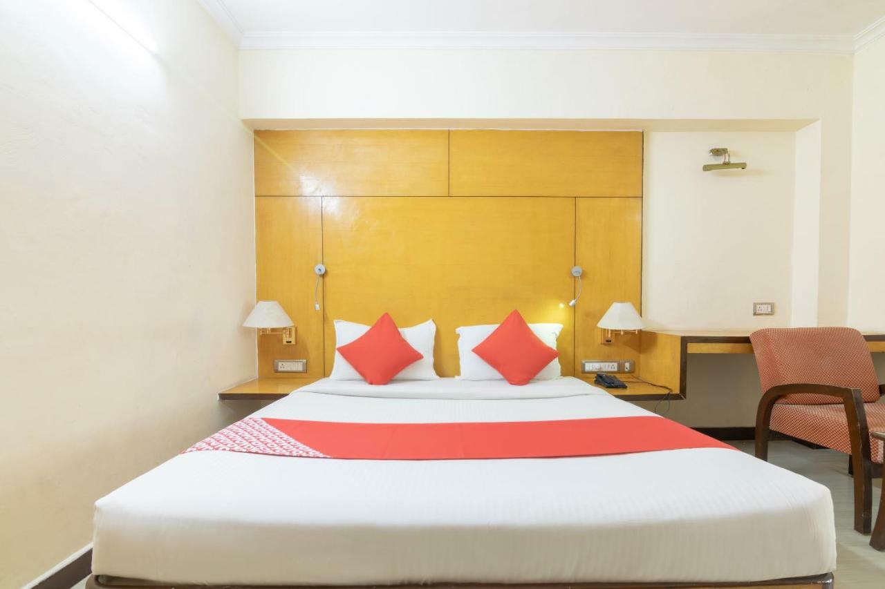 העיר בנגלור Oyo 10534 Hotel Kanishka מראה חיצוני תמונה